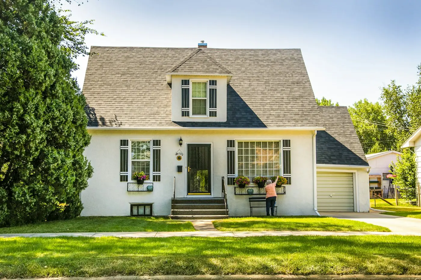 Cape Cod & Cottage Homes roof style